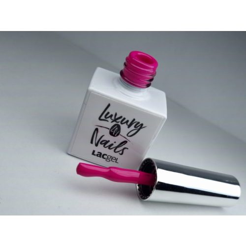 Luxury Nails by Attila Csemez – LacGel – 035
